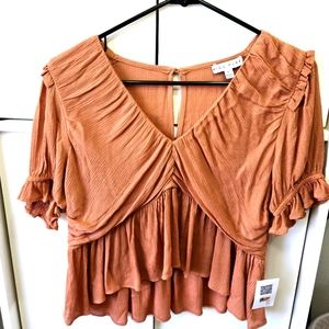 Gorgeous Miou Muse ladies top!